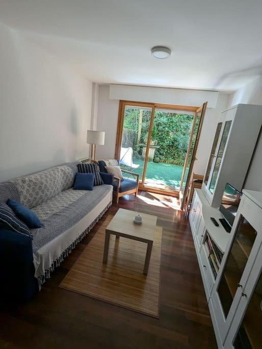 Casa De Claudia Comillas- Jardin Privado - A 10 Metros Del Capricho De Gaudi Luaran gambar