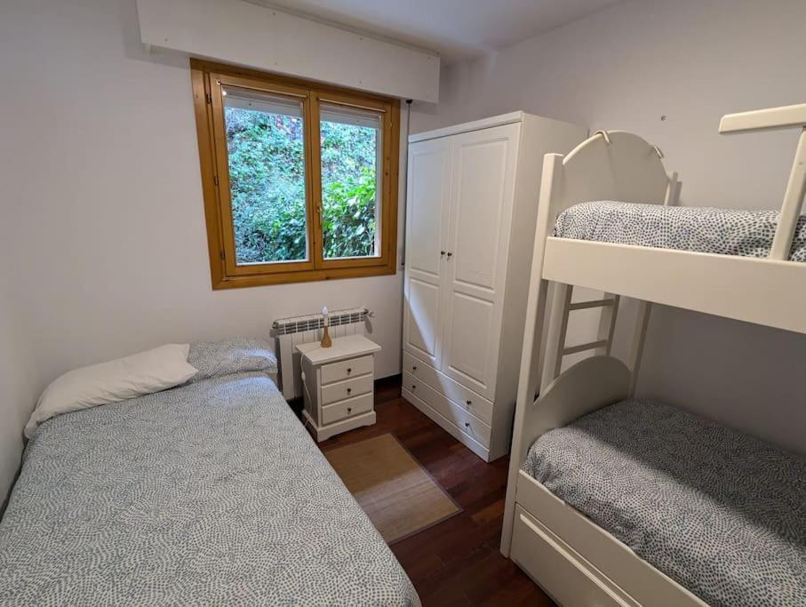 Casa De Claudia Comillas- Jardin Privado - A 10 Metros Del Capricho De Gaudi Luaran gambar